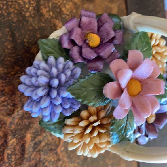 1980 Avon Floral Bouquet Porcelain Bisque Accent Piece IOB - Picture 7 of 15